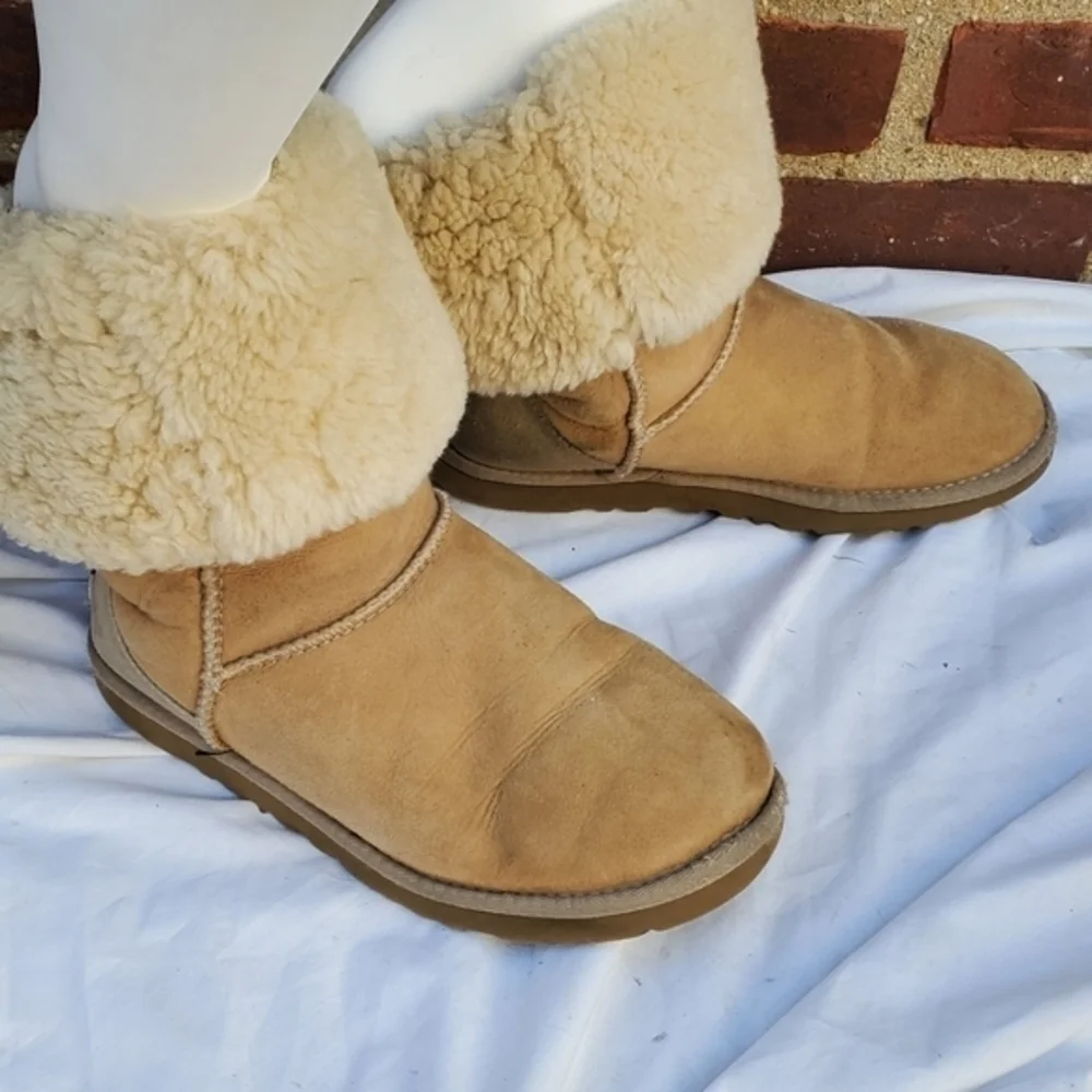 Ugg fold over‎ shortie boots 6